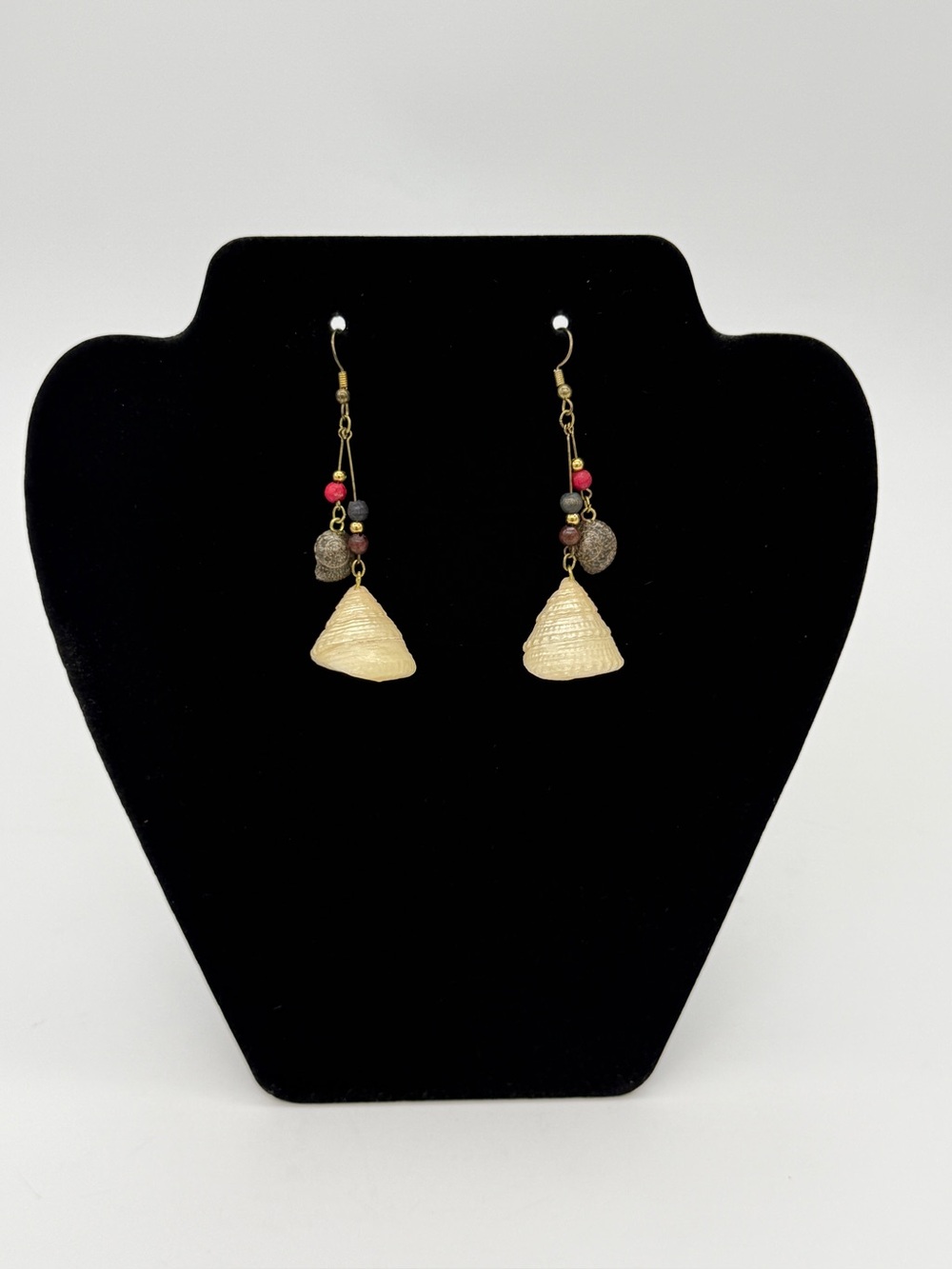 Vintage Handmade Boho Seashell Dangle Drop Earrings With Beads & French Hook